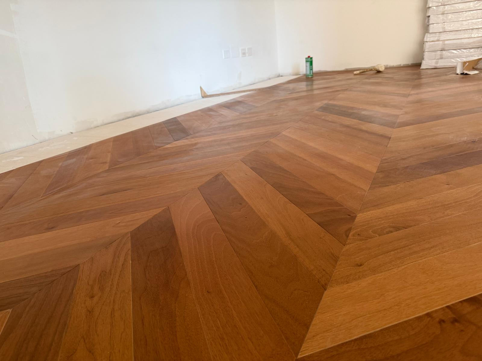 parquet-spina-pesce-vista-ampia-posa.jpg